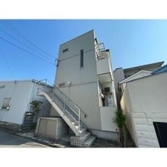 ✨初期費用6万円✨ アパートメントU  203（2階）