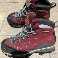 登山靴　キャラバン　グランドキング　23センチの画像