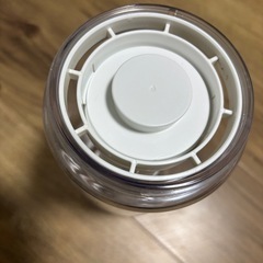 ニトリ たてよこ 置ける フィルター付きと通常タイプの水差し 2個セットの画像