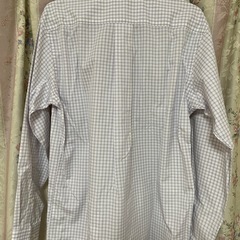 ユニクロUNIQLO白と青のチェック柄 長袖シャツSの画像