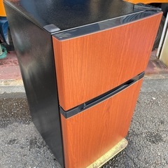 美品/アイリスプラザ/冷凍冷蔵庫/PRC-B092D-M/2023年製/数回使用/動作確認済み/２ドア/省エネ/エコ/コンパクト/低消費電力/人気の木目(ブラウン)/学生/87L/単身用/新生活/大家族/一人暮らし/家電/電化製品/福岡市/糸島市/お買い替え対応/古い家電引取り処分可能/直接引取り/自社便配送可能 【JUN-PayPay】【クレジットカード･PayPay支払い可能】