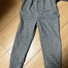 新品・未使用　西松屋　スウェット　セットアップ　上下　90㎝の画像