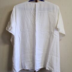 50％offあり A手刺繍 ノースリーブブラウスの画像