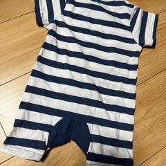 新品・未使用　西松屋　ボーダー　ロンパース　80㎝の画像