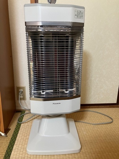 ダイキン遠赤外線暖房機セラムヒート