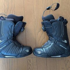 スノボード145㎝とブーツ25.0㎝の画像