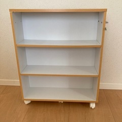 キャスター付き本棚　押入れ収納の画像