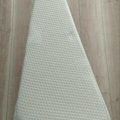 中古三角クッションの画像