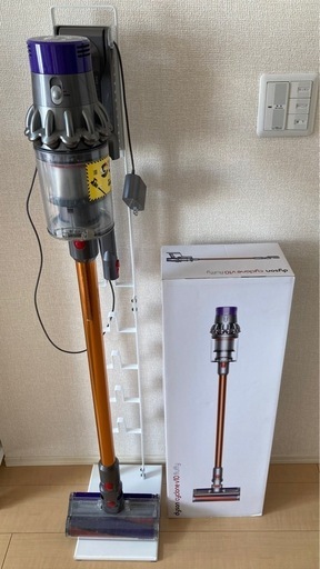 お取引者決定【ジャンク品】dyson v10 スタンド付き