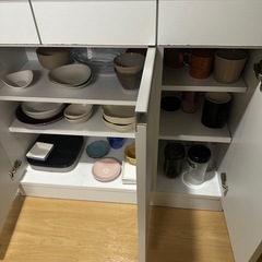 食器棚 キッチンボード カップボード の画像