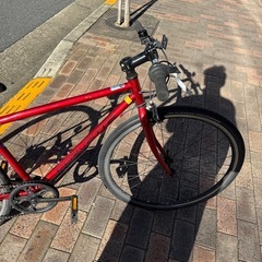 シボレークロスバイク　6段ギア　700×32C 赤　大人用自転車の画像