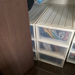 引き出し　　　衣類収納　押入れ収納