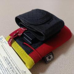 新品 モンベル コンパクトカメラケース レッド 登山 収納 ポーチの画像