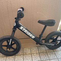 ストライダー　正規品　プロテクター、ヘルメット付