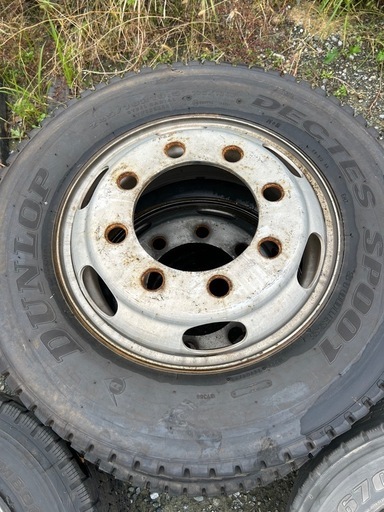 タイヤホイール付き245/70R19.5