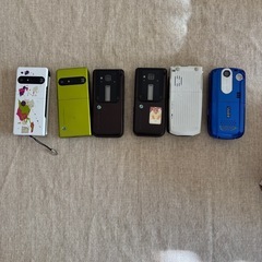 ガラケー6台の画像