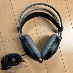 AKG K77 プロフェッショナルモニター 密閉型ヘッドホン

