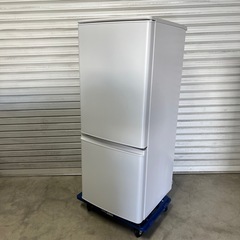 R701 ☀️ 名古屋市近郊配送設置無料！ 2023年製の高年式！ TOSHIBA 冷蔵庫 (153L) 2ドア GR-U15BS ⭐ 動作確認済 ⭐  クリーニング済 - メルカリ