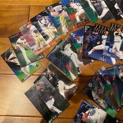 野球カード 大量 キラキラやサインカード多数 の画像