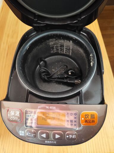 炊飯器  2017年製
