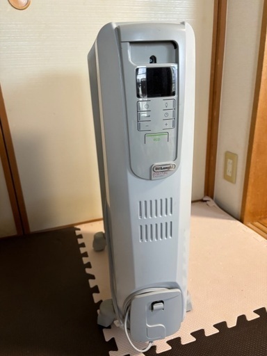 デロンギ オイルヒーター  KHD411015-LG