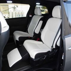 ワンオーナー車★実走59800キロ★白黒レザー調シート★TRDエアロ！！の画像