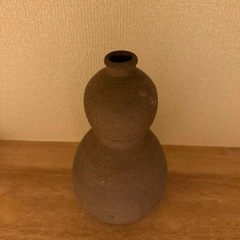 陶器製 花瓶 ひょうたん型　ダークブラウンの画像
