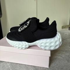 12/13 17:00受取まで【おしゃれスニーカー】の画像