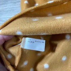 中古　セシール　フリースパジャマ　ハイネック　ドット柄　マスタード　Lサイズ　縫い跡ありの画像