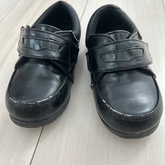 子供用　黒色革調シューズ　16センチの画像