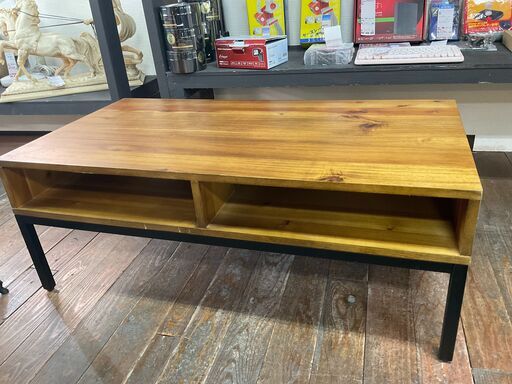流行りのデザインです　105センターテーブル