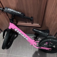 ストライダー　ピンク