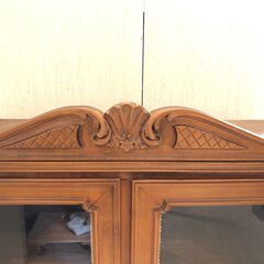 琉■13119■ガラス扉 飾り棚 キャビネット ヨーロッパ フランス イタリア アンティーク 鍵付き 家具 クラシック サイドボードの画像