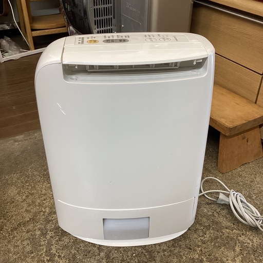 万代店　Panasonic除湿乾燥機