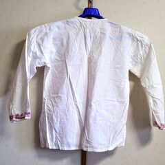 ブラウス 刺繍の画像