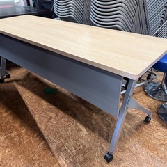 オカムラ　フォールディングテーブル　幅180 奥60 高さ72cm 折りたたみの画像