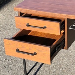 (ジM-202)家具 デスク 机　¥550(税込み)の画像