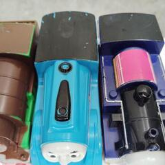 トーマスのおもちゃ4個セットの画像