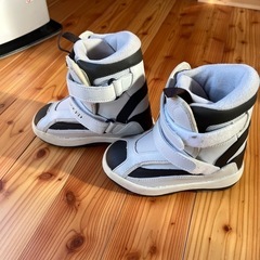 スノボード　ブーツ　子供用19cmの画像