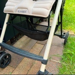 コンビ　F2プラス　ホワイト　AB型ベビーカーの画像