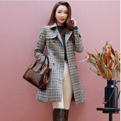 牛革のクロコダイル模様のショルダーバッグ価格11700円で4色から選べます。