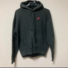 アバンティーズ　パーカー