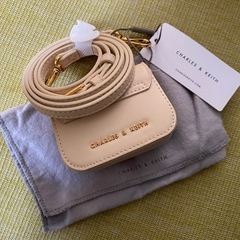 CHARLES&KEITH★Mini Koa Square PushLock Bagミニバックの画像