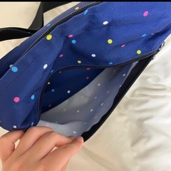 outdoorアウトドアボディバッグ青ネイビー黒ブラック水玉ドットボディーバック女の子小学生中学生の画像