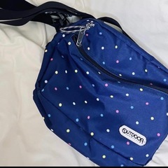 outdoorアウトドアボディバッグ青ネイビー黒ブラック水玉ドットボディーバック女の子小学生中学生の画像