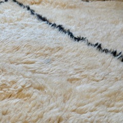 天然のモロッコウール⭐︎ベニワレンラグ　の画像