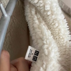 【受付停止】ユニクロ　グレー　Lサイズ　スウェットボアパーカーの画像