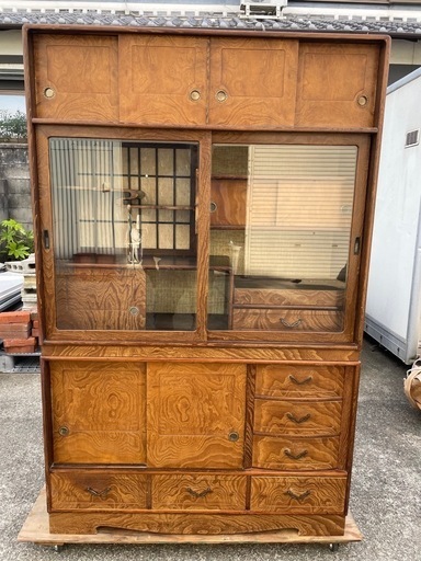 食器棚　飾り棚　桜模様　家具　日本　古い　