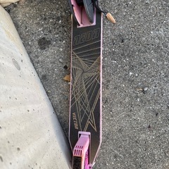 キッズキックボード　の画像