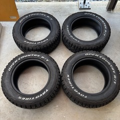 トーヨータイヤ　オープンカントリー　ハイエース　215／65／1...